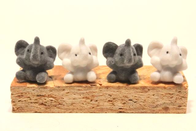 Fliskaelefant weiss