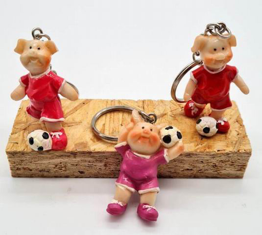 Schlüsselanhänger mit Resin Fußballer 4 cm